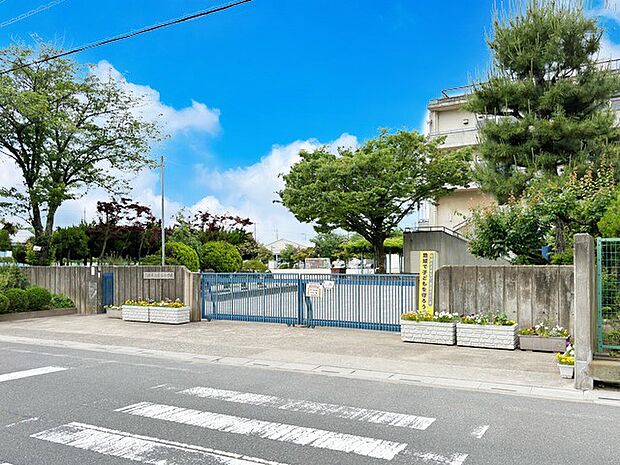 小学校 350m 三郷市立前谷小学校