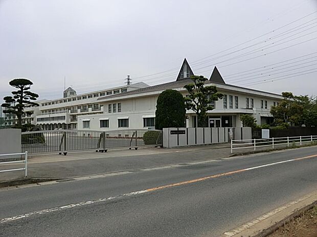 中学校 1317m 松戸市立小金北中学校