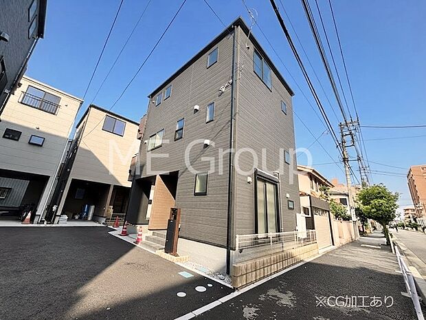 シンプルで落ち着きのある建物は住むかたの個性でオリジナルなものになっていきます。