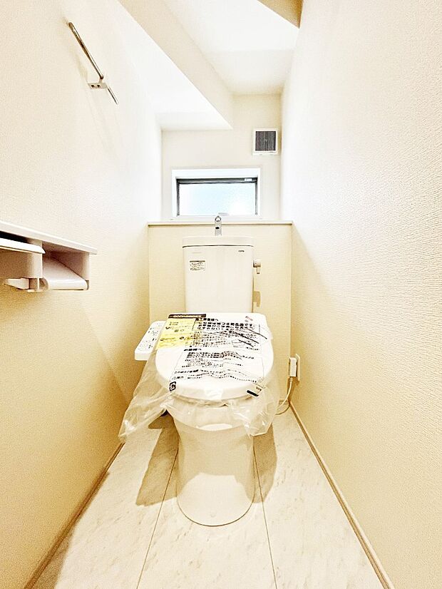 トイレは温水洗浄機能付き
