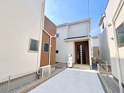 外観：暮らしやすさと居心地の良さにこだわったシンプルで飽きのこないデザイン ！