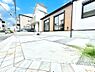 駐車場：生活に欠かせない駐車スペース。
