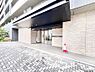 エントランス：落ち着いた雰囲気のエントランス