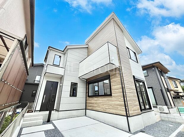 たっぷりの陽光と心地よい風が舞い込む住まい