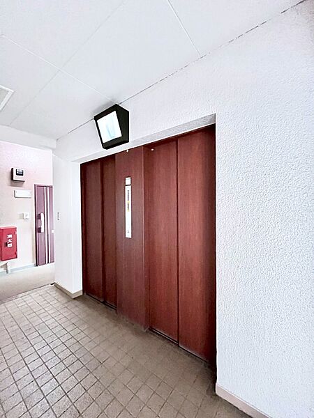 エレベーターがあるので荷物の多い日も安心ですね