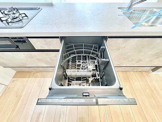 面倒なお片づけは食洗機にお任せ!家事の負担が減って、時間にも気持ちにもゆとりができます。