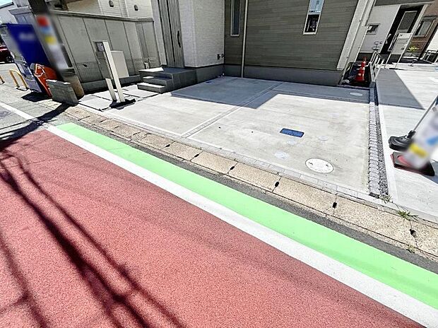 駐車2台可能!急なお客様の駐車に。また、ご家族の自転車スペースとしても大活躍。