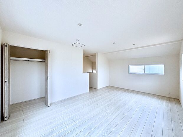 マルチプレイス。2部屋に分けて子供部屋に、広々主寝室に、使い方はあなた次第。(別途費用が掛かります)