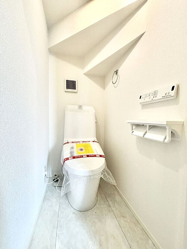 トイレは1階と2階それぞれに配置されていてとても便利です。 