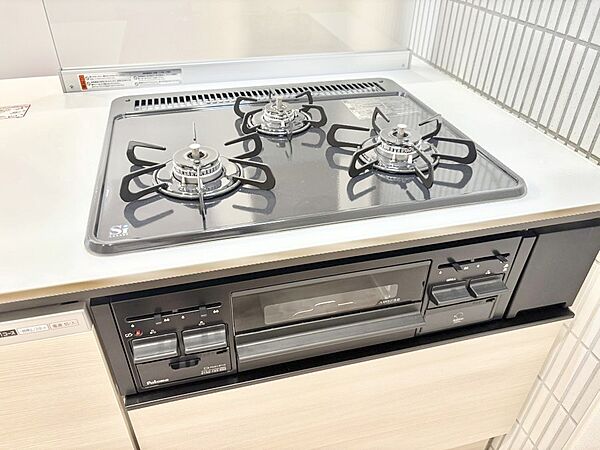 三口ガスコンロでお料理が一気にはかどりそう  　