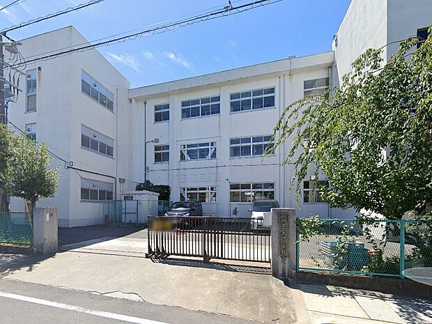 小学校 560m 三郷市立高州小学校