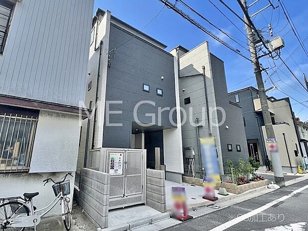 シンプルで落ち着きのある建物は住むかたの個性でオリジナルなものになっていきます。