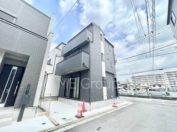 たっぷりの陽光と心地よい風が舞い込む住まい
