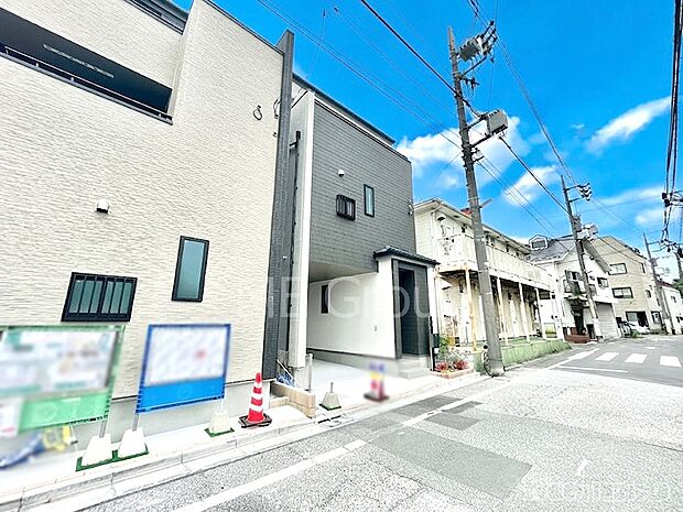 前面道路はきちんと整備されています