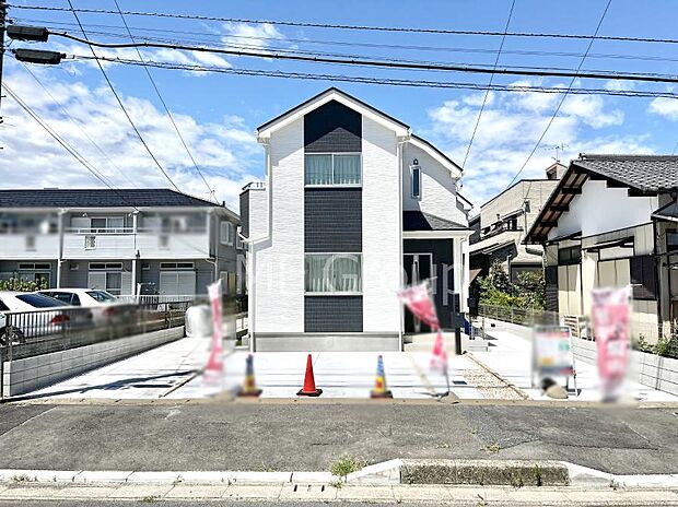 洗練された外観、上質な住空間が広がる室内は永く安心して過ごせる住居です。