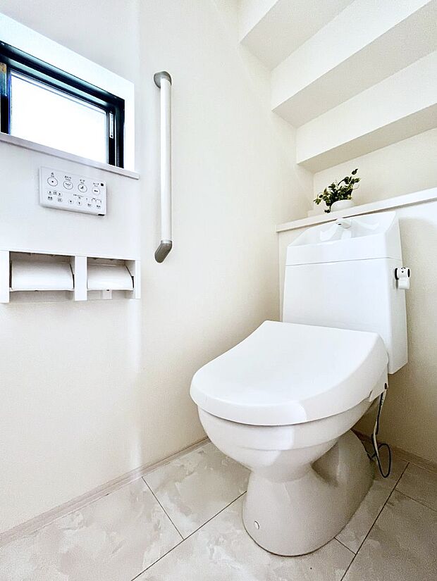 ウォシュレット付きトイレが1階と2階それぞれに配置されていてとても便利です。