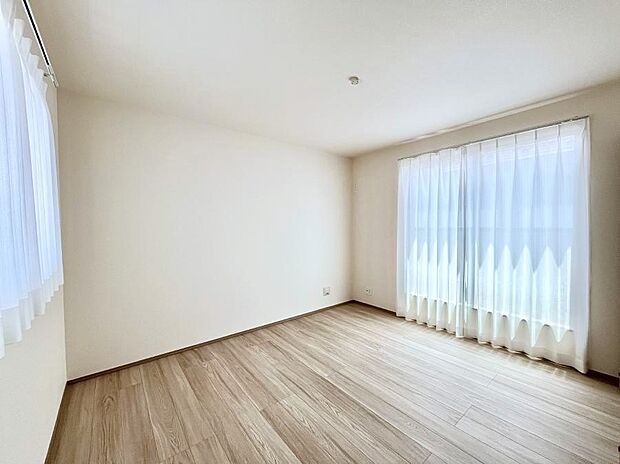 爽やかな日差しがお部屋全体を優しく包み込んでくれます