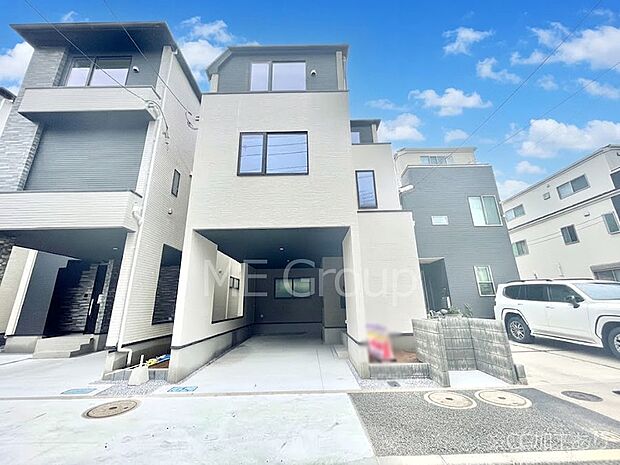 洗練された外観、上質な住空間が広がる室内は永く安心して過ごせる住居です。 