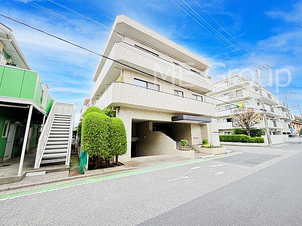 溢れる陽光でご家族の笑顔も輝く