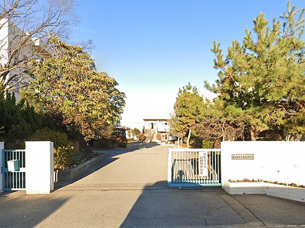 中学校 1490m 春日部市立豊野中学校