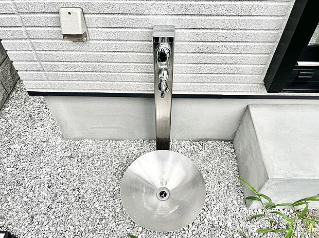 ガーデニングやお掃除に便利な外水栓