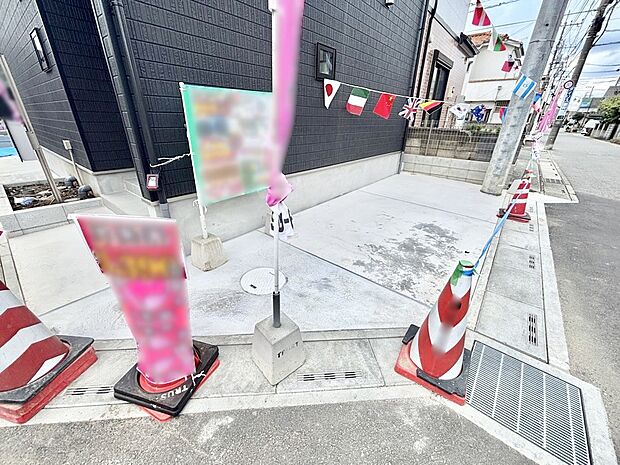 来客時やセカンドカーに便利!2台駐車可です。