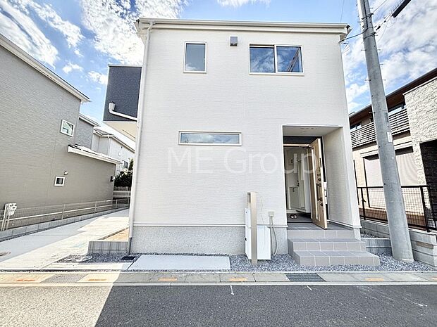 たっぷりの陽光と心地よい風が舞い込む住まい