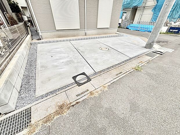 駐車2台可能！急なお客様の駐車に。また、ご家族の自転車スペースとしても大活躍。