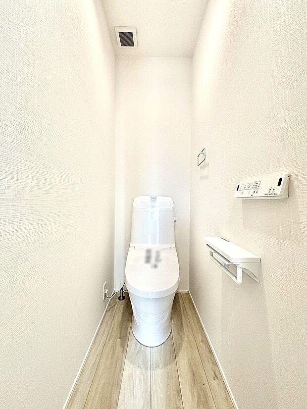 トイレは1階と2階それぞれに配置されていてとても便利です。 