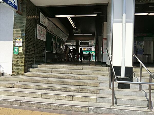 駅 800m 蓮根駅