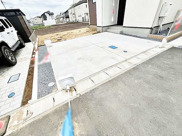 目の前が駐車場だと雨の日も大量にお買い物をした時も便利ですね