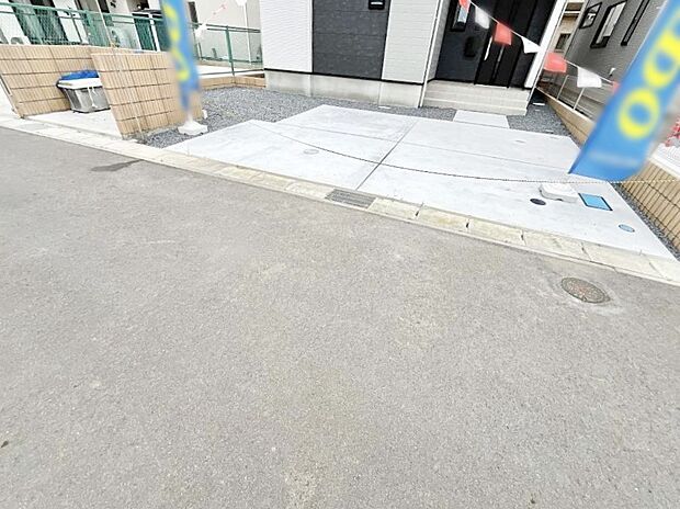 目の前が駐車場だと雨の日も大量にお買い物をした時も便利ですね