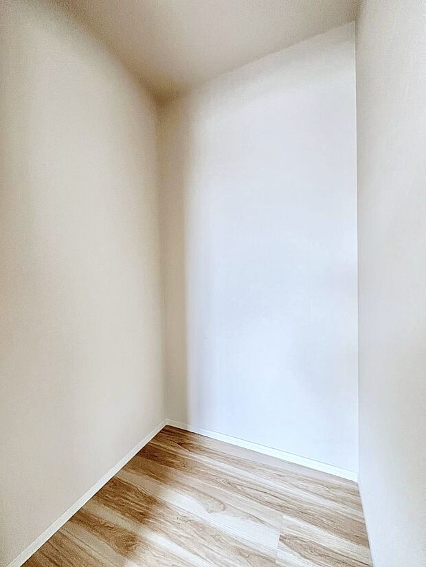 ウォークインクローゼットの活用で生活空間スッキリ