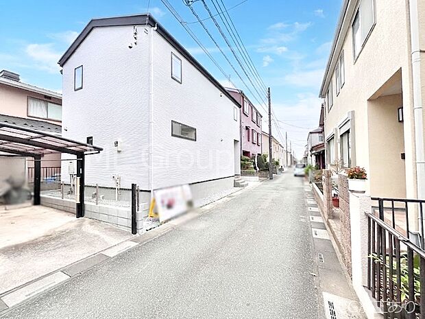 前面道路はきちんと整備されています