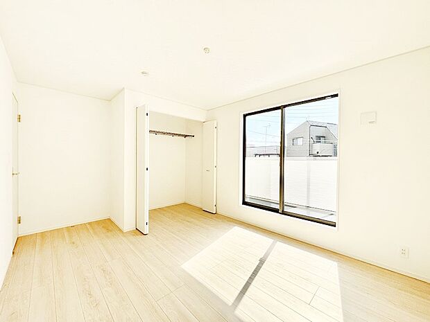 クローゼット付きのお部屋で充実したプライベート時間を過ごせます。