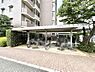 その他：駐輪場は屋根付き