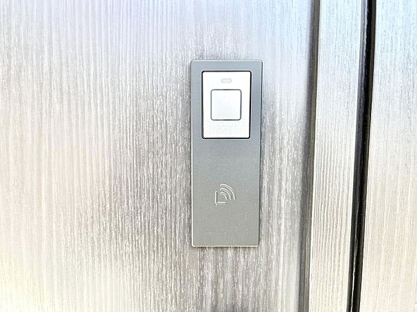 スマートに開錠できる電子キー