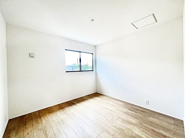 子ども部屋にぴったりの明るい空間。
