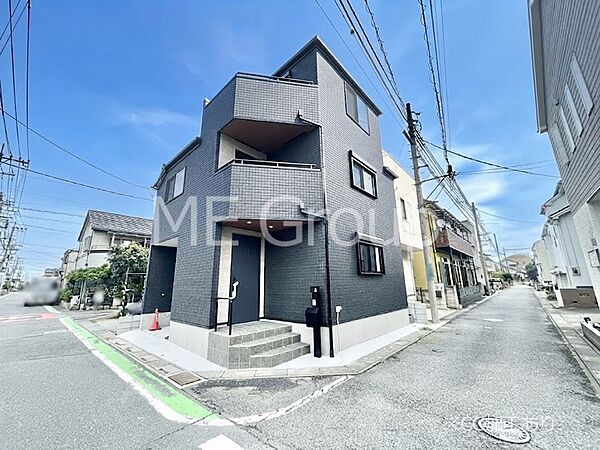 陽光と開放感に恵まれた角地。ここから始まる新生活を応援いたします！