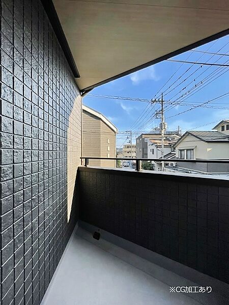 風通しの良いバルコニーが2ヶ所つき。洗濯物やお布団をたっぷり干せます！
