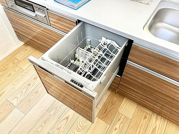 面倒なお片づけは食洗機にお任せ!家事の負担が減って、時間にも気持ちにもゆとりができます。