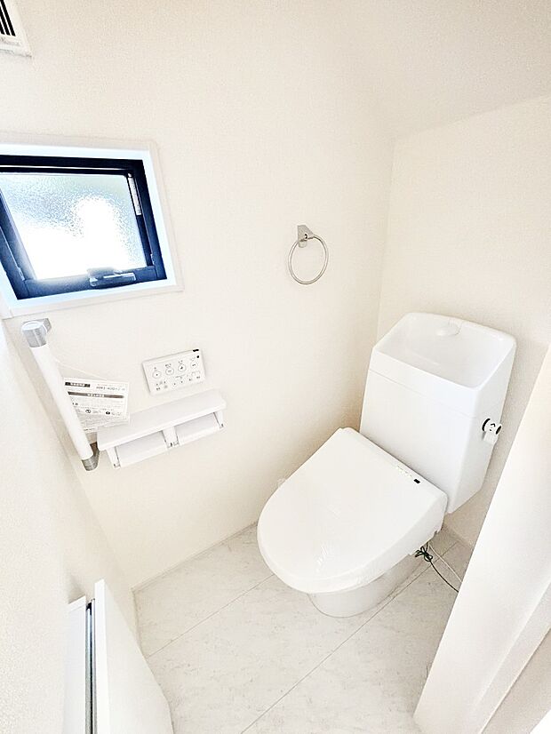 トイレは安心の2箇所!朝のバタバタも一安心です。