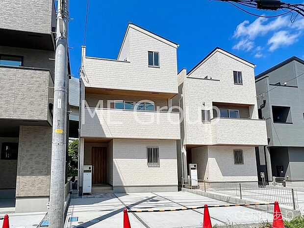 たっぷりの陽光と開放感に包まれる明るい住まい