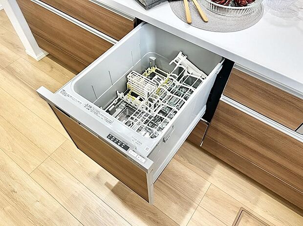 面倒なお片づけは食洗機にお任せ!家事の負担が減って、時間にも気持ちにもゆとりができます。