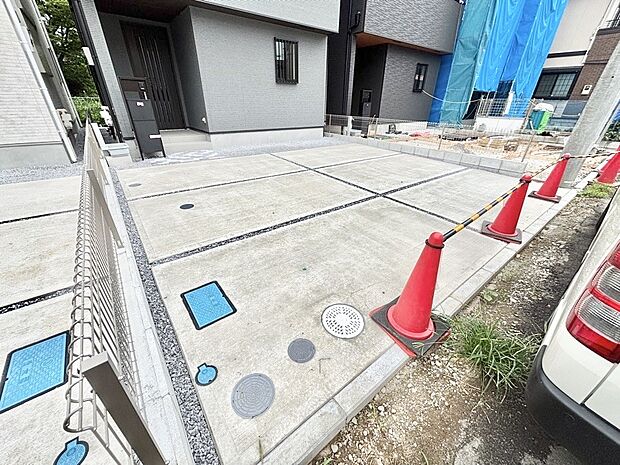 駐車2台可能!急なお客様の駐車に。また、ご家族の自転車スペースとしても大活躍。