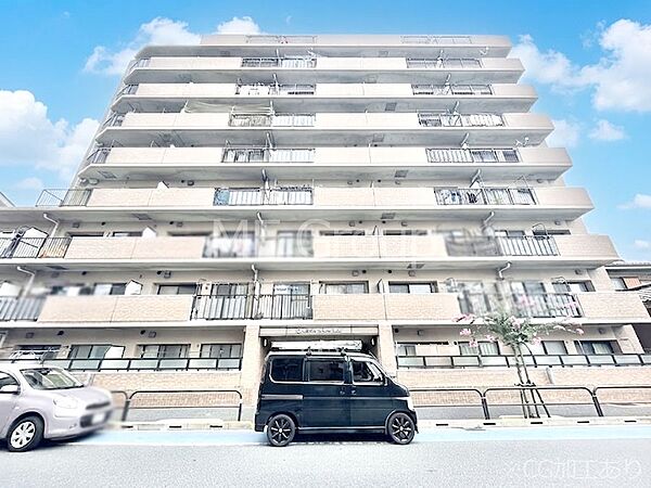 溢れる陽光でご家族の笑顔も輝く