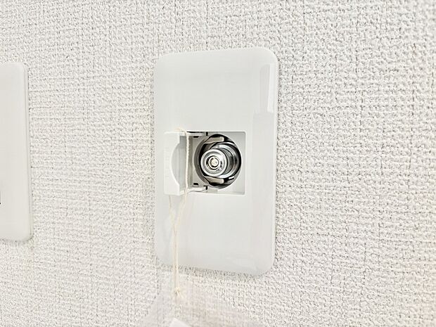 洗面所にガスコンセントを設置！ガス式の衣類乾燥機が使用できますね