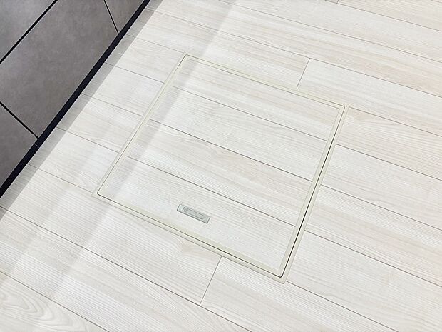 床下収納付き!日用品・非常用品の収納にも大活躍。