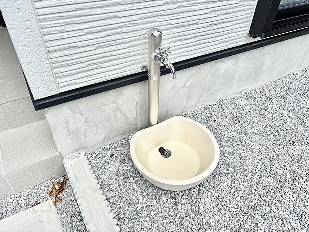 ガーデニングやお掃除に便利な外水栓