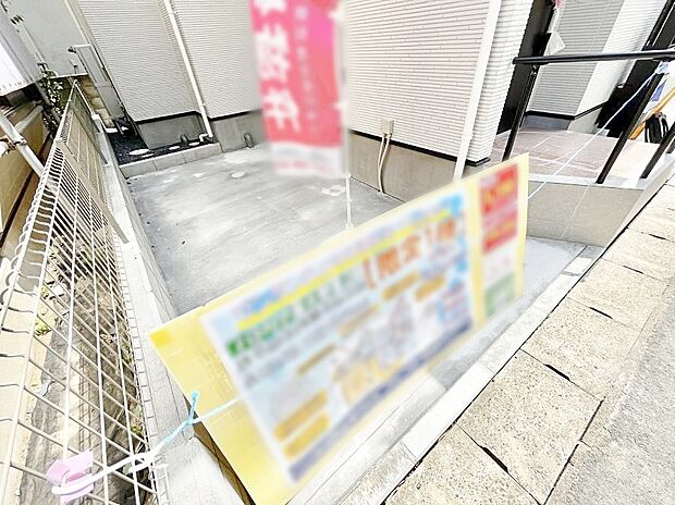 駐車2台可能!急なお客様の駐車に。また、ご家族の自転車スペースとしても大活躍。